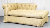 UPHOLSTERED TUFTED DAYBED / FAINTING