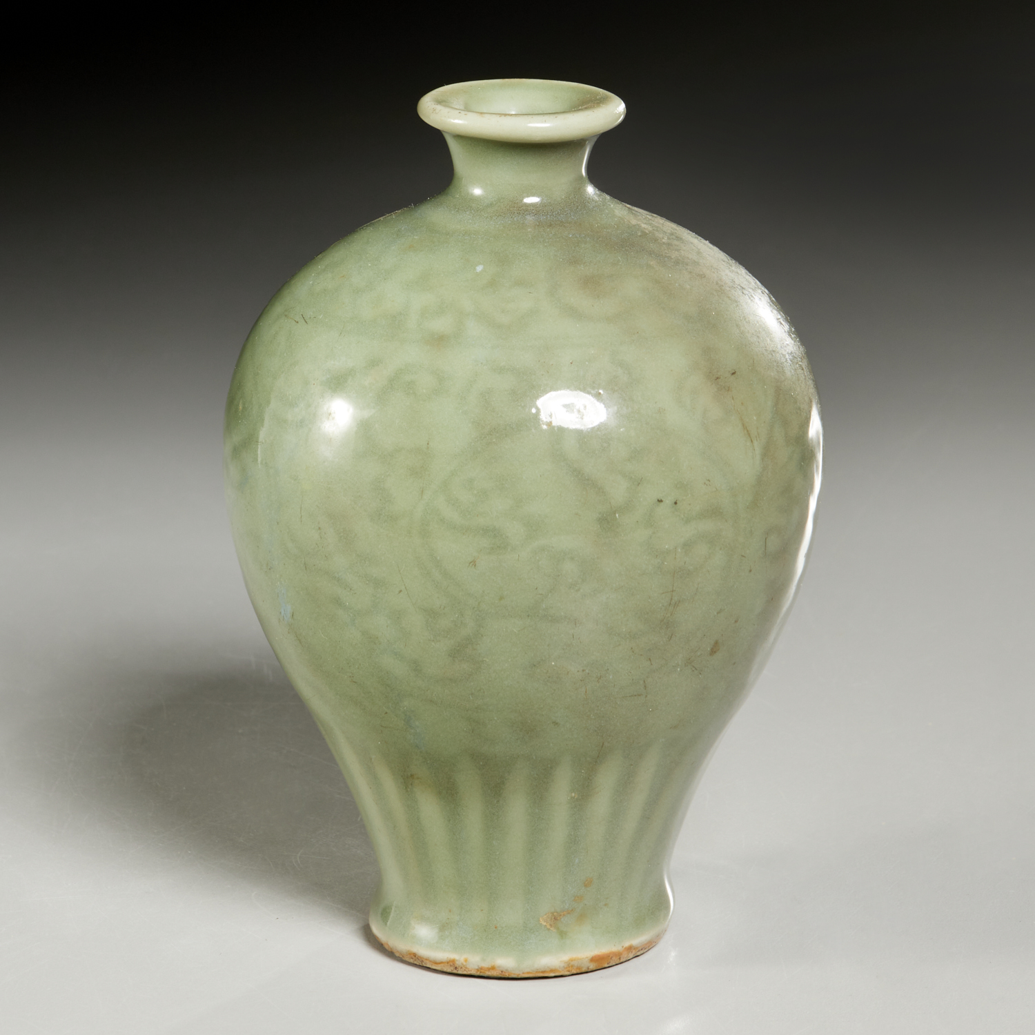CHINESE YAOZHOU STYLE CELADON MEIPING 3c2773