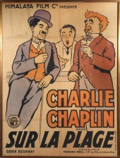 CHARLIE CHAPLIN SUR LA PLAGE LARGE