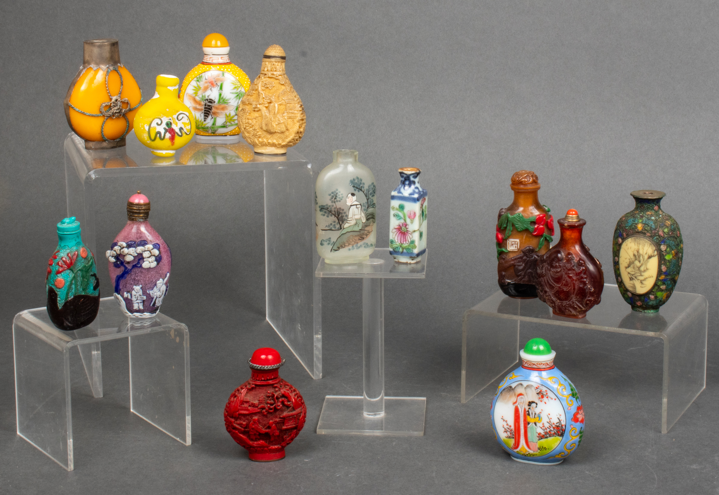 COLLECTION OF ASIAN SNUFF BOTTLES  3c2b06