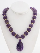 ASIAN CARVED AMETHYST & 14K GOLD CLASP