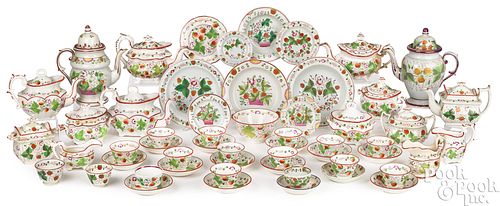 EXTENSIVE STRAWBERRY PEARLWARE