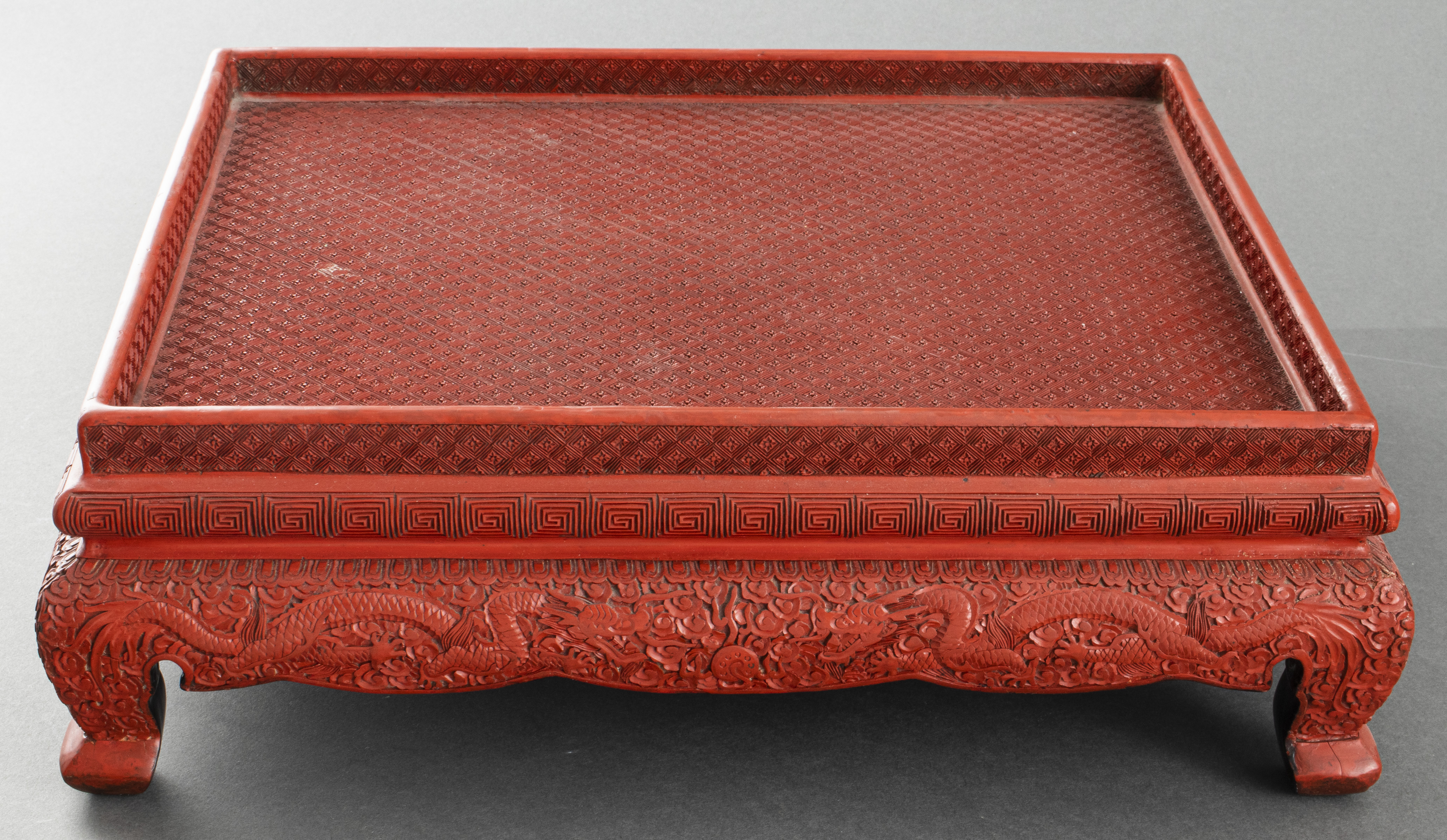 CHINESE CINNABAR LACQUER STAND 3c47c4