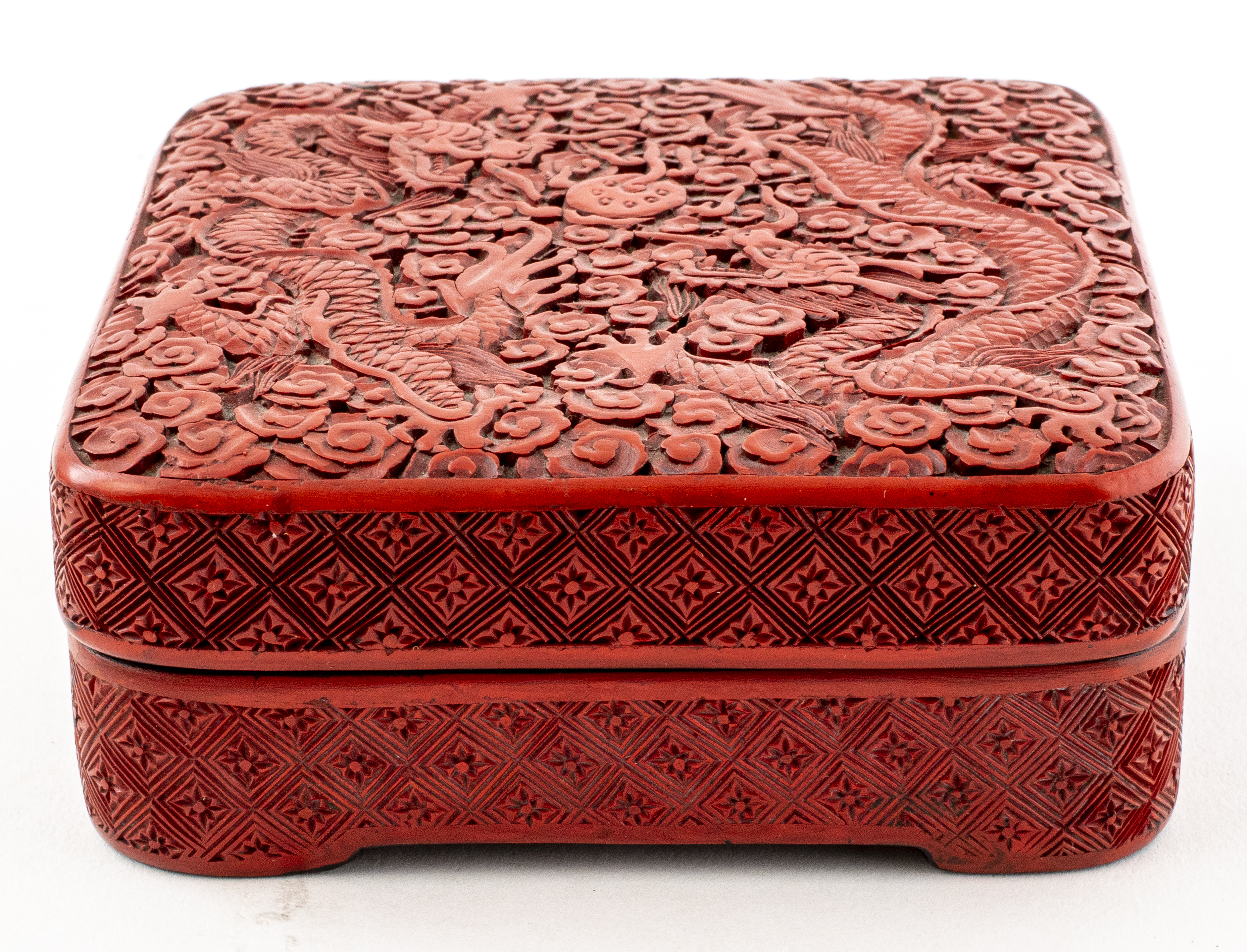 CHINESE CARVED CINNABAR LACQUER