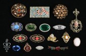 LOT OF VINTAGE PINS & BROOCHESLot of