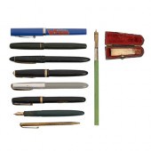 A quantity of vintage fountain pens,