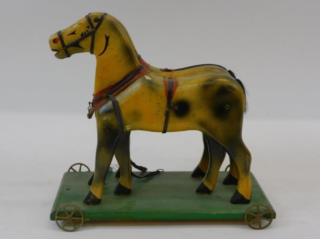 HORSE PULL TOY EARLY 20TH CENTURY  3c8de1