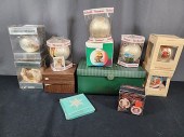 Group of Vintage Boxed Ornaments  3c8faf