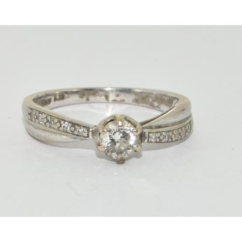 9ct white gold ladies Diamond ring 3c9389