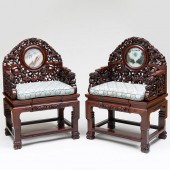 PAIR OF CHINESE CARVED HUANGHUALI 3c6d65