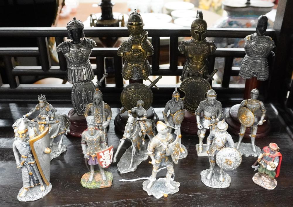COLLECTION OF METAL FIGURINES OF 3c7105