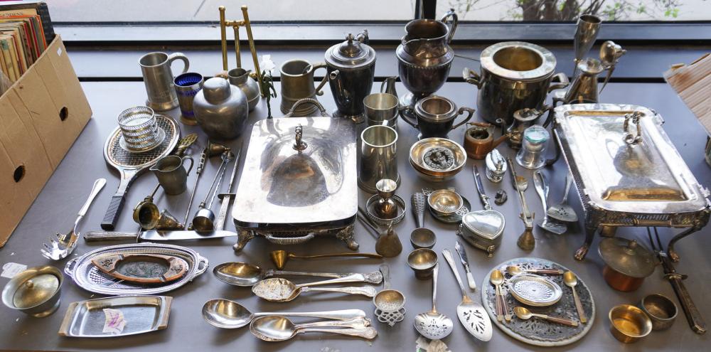 COLLECTION OF ASSORTED METALCRAFT 3c7392