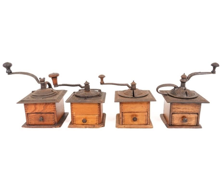 Four vintage box coffee mills  3c77d7