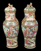 Pair of Chinese Rose Medallion porcelain