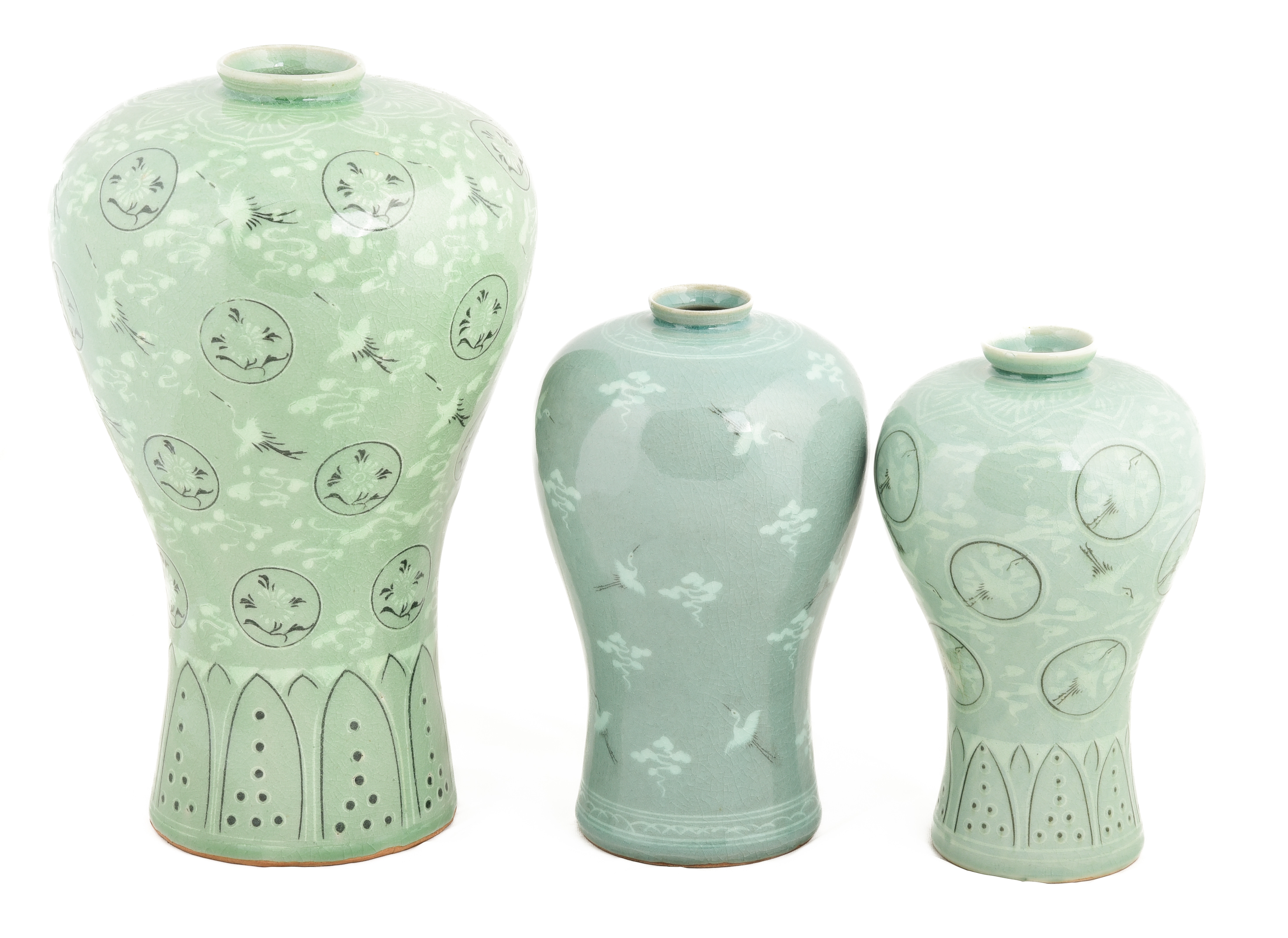  3 Korean celadon porcelain plum 3ca730