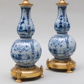 PAIR OF DELFT BLUE AND WHITE DOUBLE