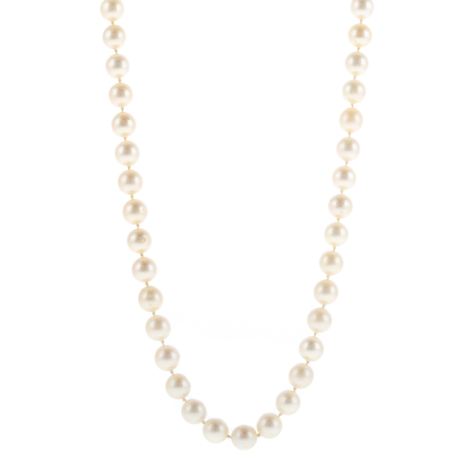 A STRAND OF CULTURED PEARLS WITH 3cb54e