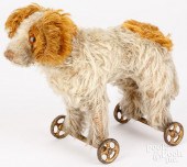 MOHAIR DOG PULL TOY, EARLY 20TH C.Mohair
