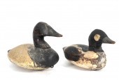 2PC CARVED WOOD DECOY   3ccc9e