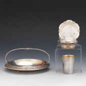 A GROUP OF STERLING SILVER TABLE ACCESSORIES