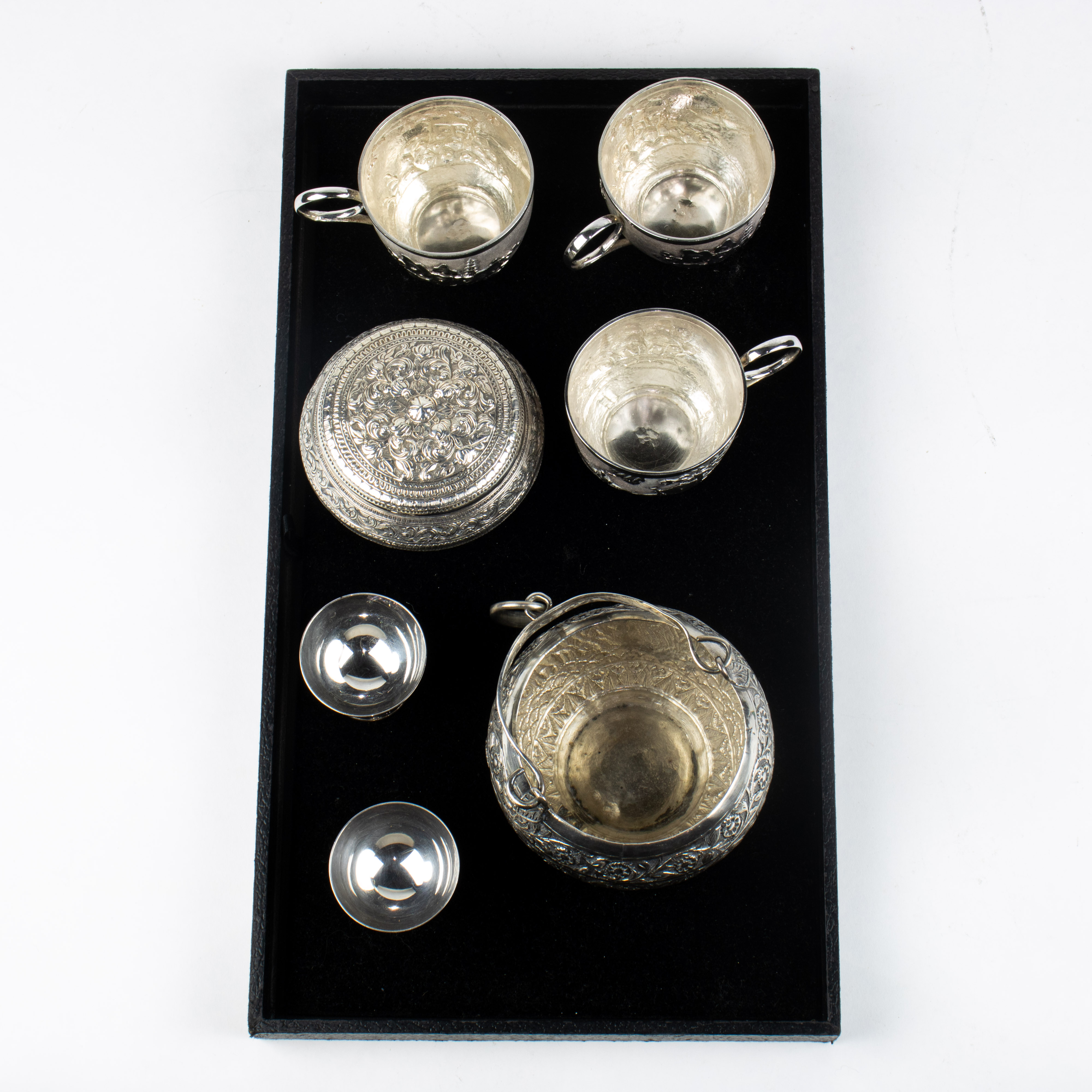FIVE ASIAN SILVER TABLE ARTICLES  3ce36d