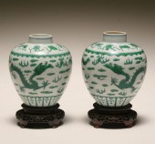 Pair Chinese Qing dynasty porcelain