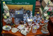 ASSORTED DECORATIONS & COLLECTIBLES