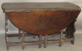 DROPLEAF TABLEca. 1700; in mahogany
