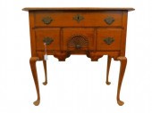 QUEEN ANNE-STYLE LOWBOY. LATE 19TH-CENTURY.